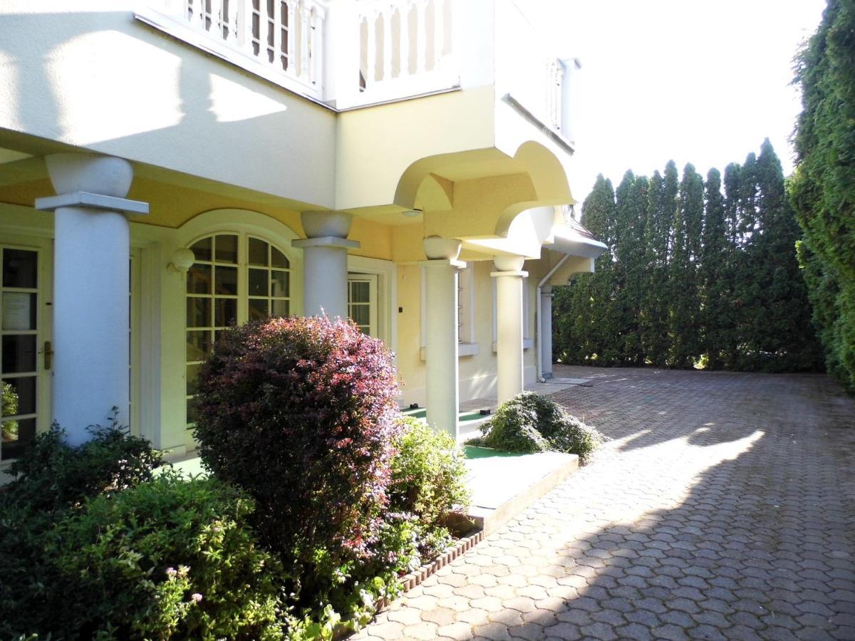 קסזטלי Millennium Villa מראה חיצוני תמונה